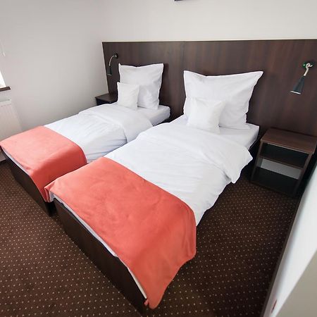 First Hotel Tczew Bagian luar foto