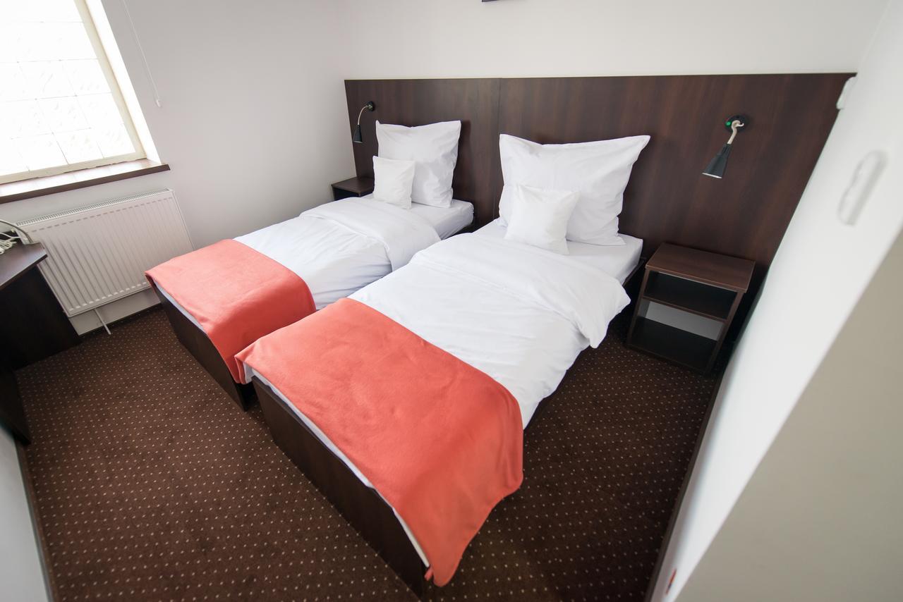 First Hotel Tczew Bagian luar foto