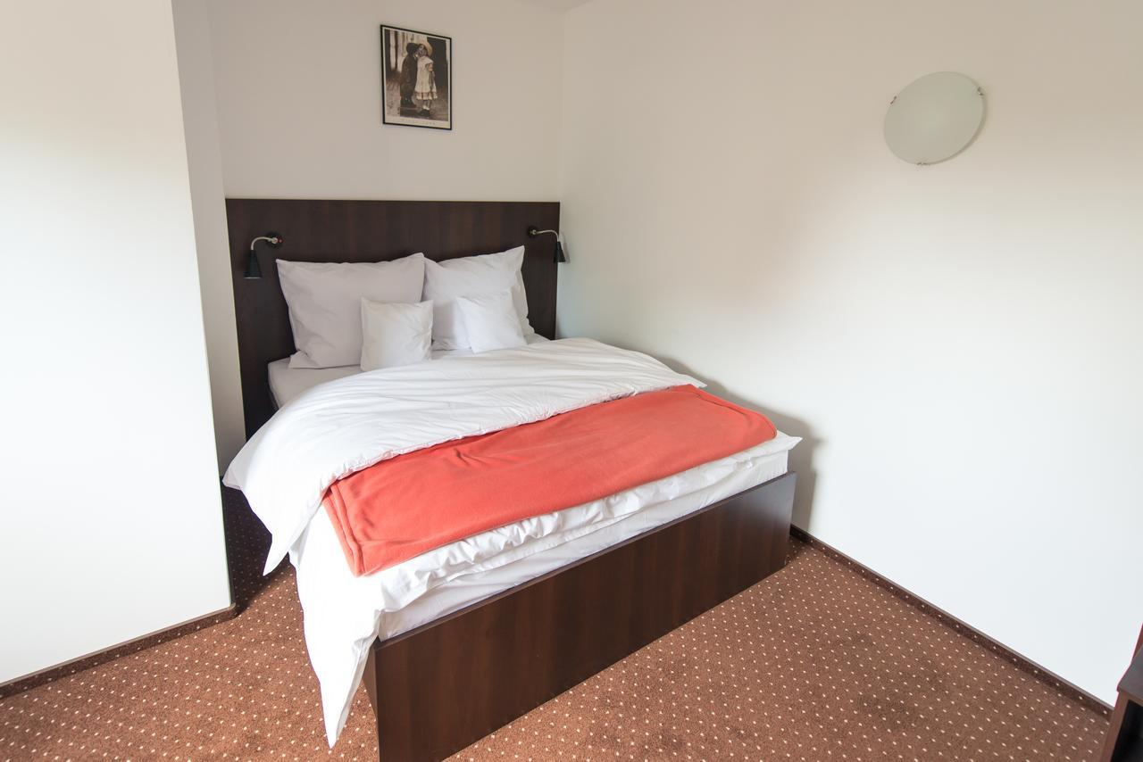 First Hotel Tczew Bagian luar foto