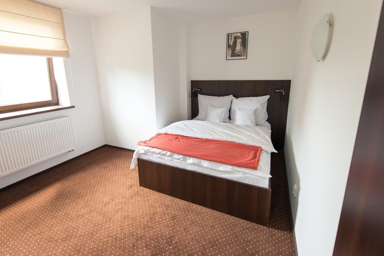 First Hotel Tczew Bagian luar foto