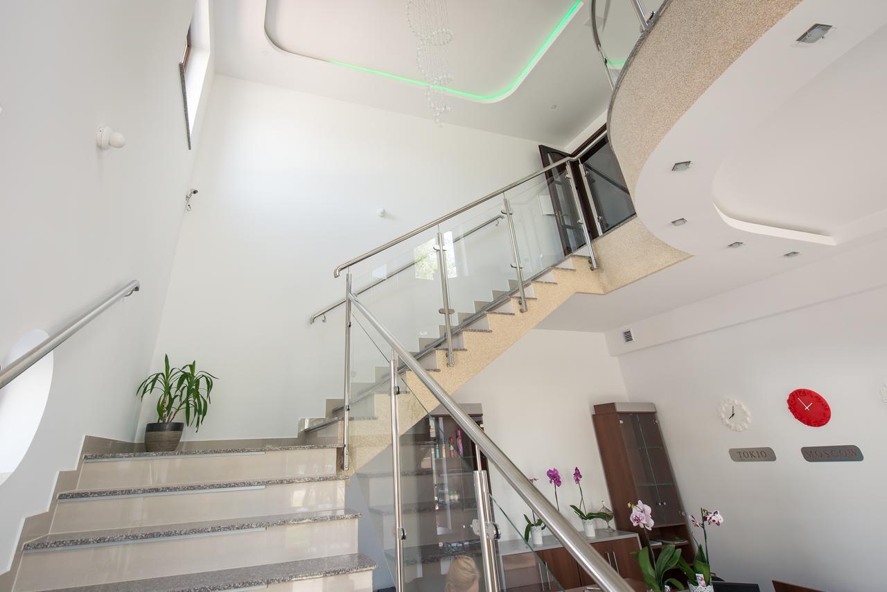 First Hotel Tczew Bagian luar foto