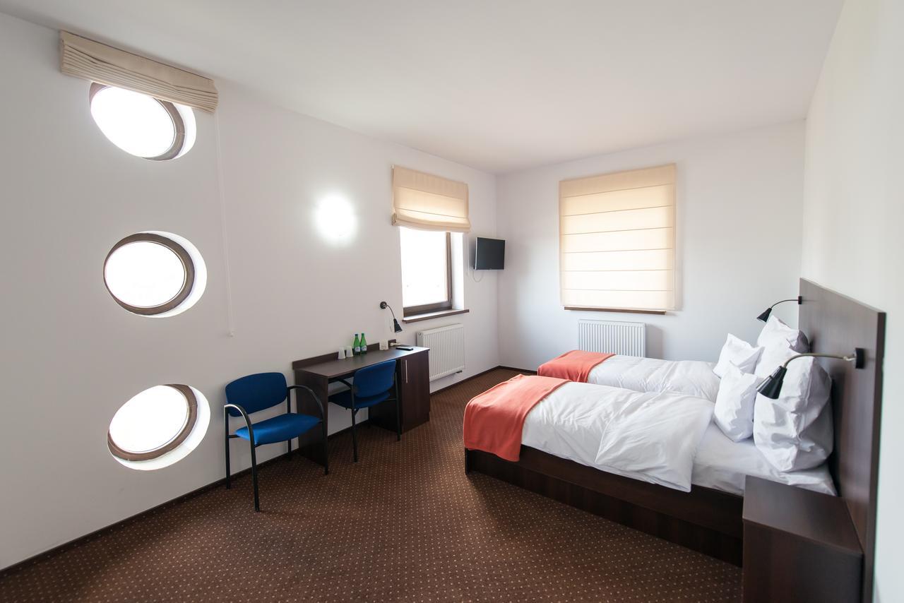 First Hotel Tczew Bagian luar foto