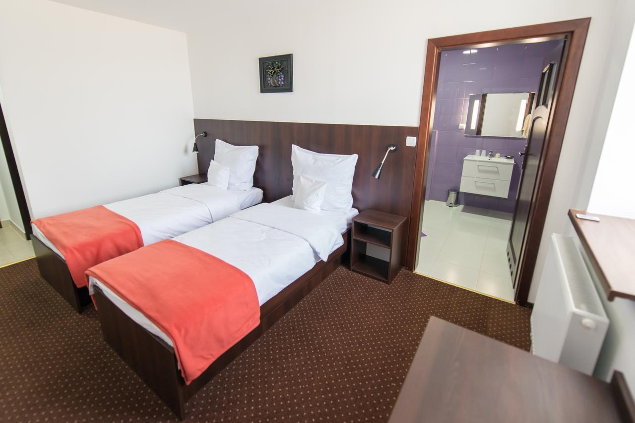 First Hotel Tczew Bagian luar foto