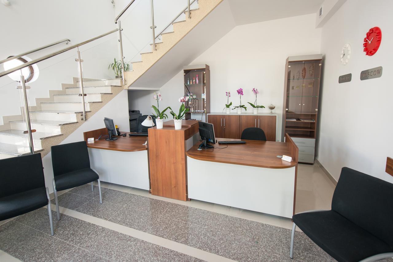 First Hotel Tczew Bagian luar foto