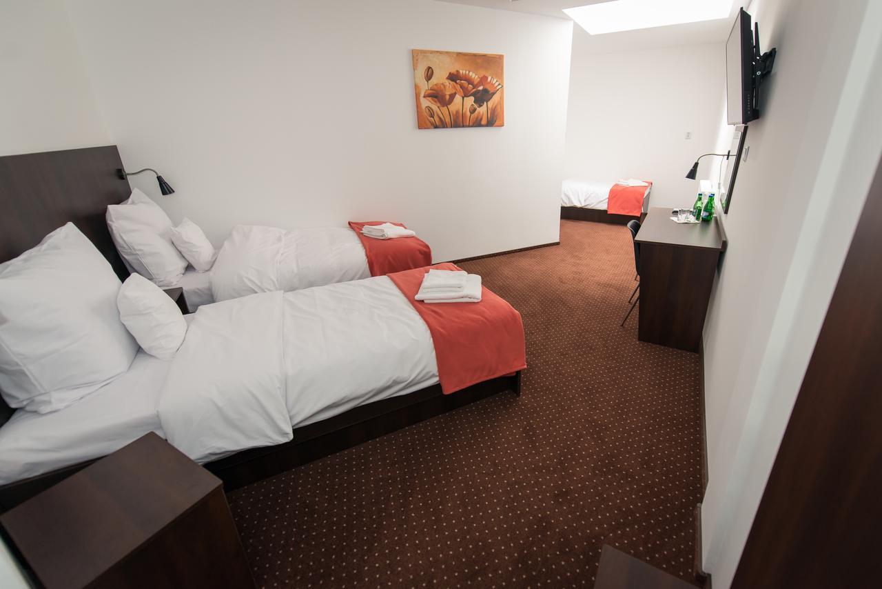 First Hotel Tczew Bagian luar foto
