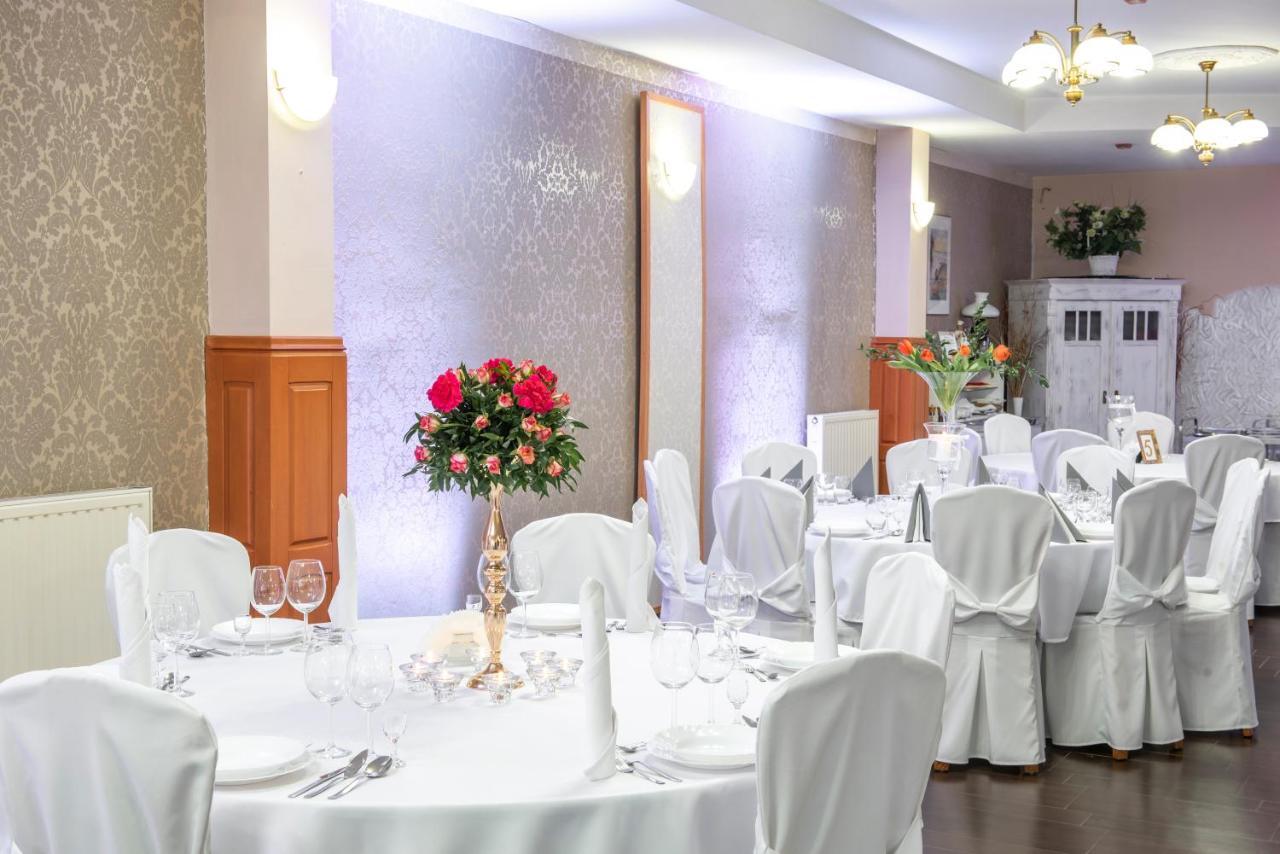 First Hotel Tczew Bagian luar foto